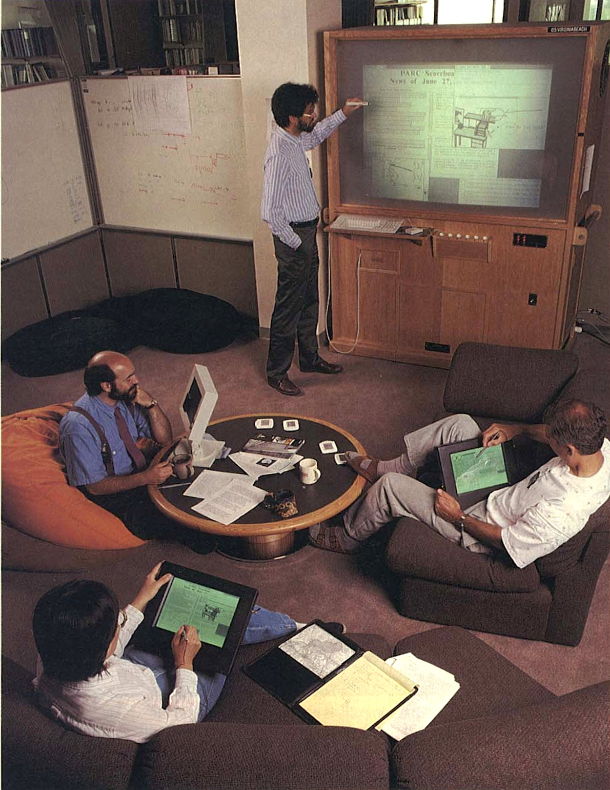 People working together in an ubiquitous computing environment